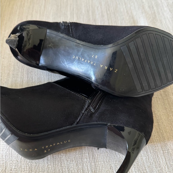 Zara SZ 6.5 NWOB Black Patent Leather Suede Combo High Heel Booties Never Worn - Picture 5 of 12